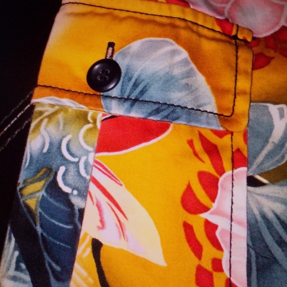 Floral Skort W/Two Cargo Pockets & Shorts Underneath Skirt - Picture 4 of 8